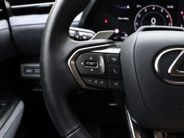 Lexus LBX